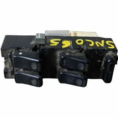 Interruptor de puerta Front Masters Mazda 626 1996 4 puertas OEM Foto 1 de 4