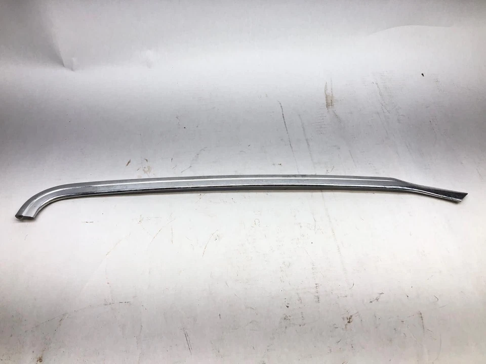 Chevrolet El Camino 1973 moldura cromada delantera izquierda para parabrisas vidrio OEM Foto 1 de 4