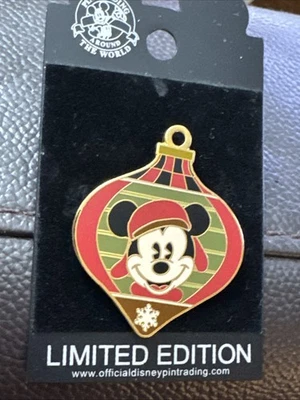 Disney 2005 Mickey Navidad Holiday Ornamento Sorpresa LE 1000 Prendedor Foto 1 de 2