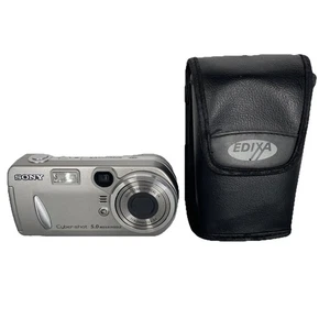 Sony Cybershot DSC-P92 Digitalkamera  - 5.0 MP - Silber - Kompaktkamera - Bild 1 von 10