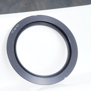 ^ LEE Filters 77mm Filter Retaining Ring Adapter