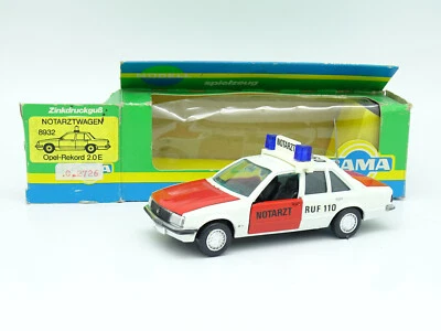 Gama 1/43 - Opel Rekord 2.0E Notartztwagen Ambulance 8932 - Photo 1/2