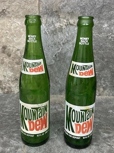 Vintage 1975 Mountain Dew grün 10 Unzen Glasflasche X2 - Bild 1 von 21