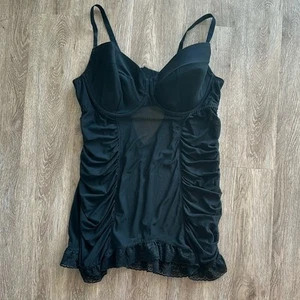 Lingerie con ferretto anteriore increspato a rete torrida - Foto 1 di 4