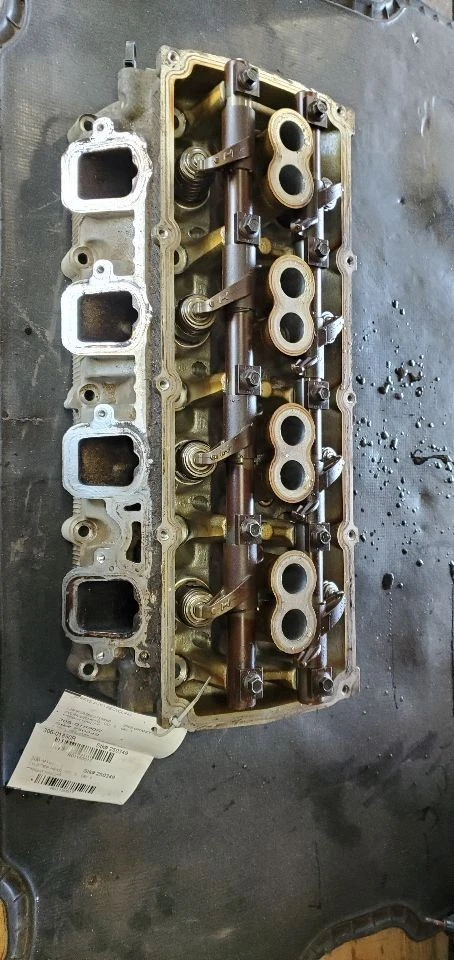 Passenger Right Cylinder Head 5.7L Fits 04-05 DODGE 1500 PICKUP 1150517 - Image 1 of 4