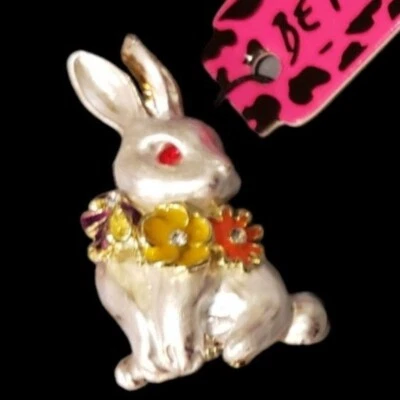 Betsey Johnson Rabbit Bunny white brooch sparkly red rhinestones eyes Cute 🐇 - Image 1 of 3