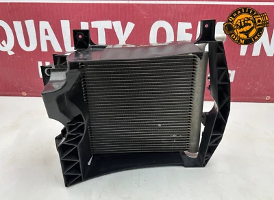 INTERCOOLER RADIADOR AUXILIAR IZQUIERDO LAND RR SPORT DISCOVERY 2014-2022 CON SOPORTE Foto 1 de 4