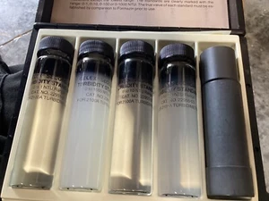 Kit estándar de turbidez HACH usado con turbidímetro modelo 2100A - Imagen 1 de 4