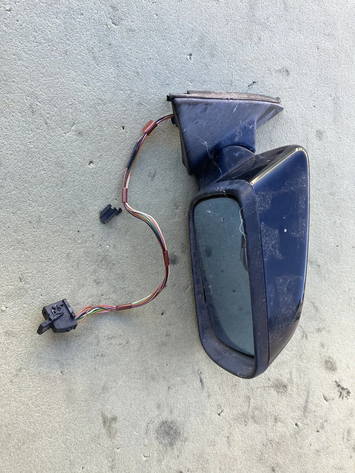 1997 Bmw E39 Front Right Passenger Side Mirror 68184857 525i 528i 530i 540i Oem  - Image 1 of 4