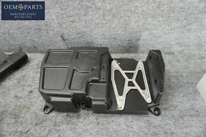 ALTAVOZ SUBWOOFER TRASERO MERCEDES W242 W246 B250 GLA250 OEM - Imagen 1 de 5