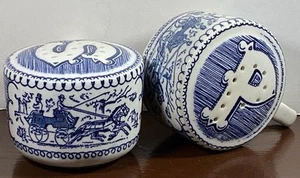 VINTAGE CURRIER AND IVES SALT & PEPPER SHAKERS ROYAL BLUE CARRIAGE - Picture 1 of 24
