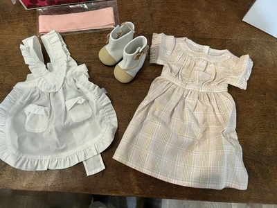 Conjunto de roupa xadrez American Girl Addy's verão 2011 (APOSENTADO) completo - Imagem 1 de 4