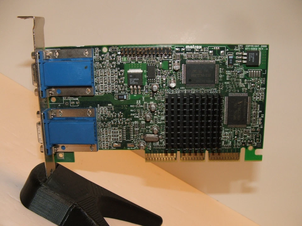 Matrox G450 Dual Head   16MB AGP 4X   Video Card G45MDHA16DOE6F - Image 1 of 4