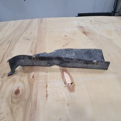 Chevrolet Corvette 1998 protector contra salpicaduras inferior delantero izquierdo 117 k millas Foto 1 de 4