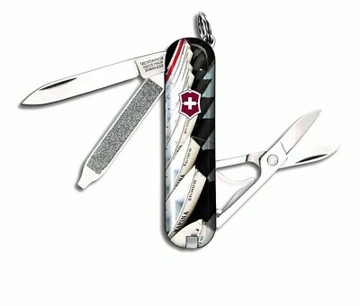🌟🌟🌟🌟🌟 VICTORINOX CLASSIC SD EDICIÓN LIMITADA 2018 NAVAJA DE BOLSILLO BARCOS A MOTOR Foto 1 de 3
