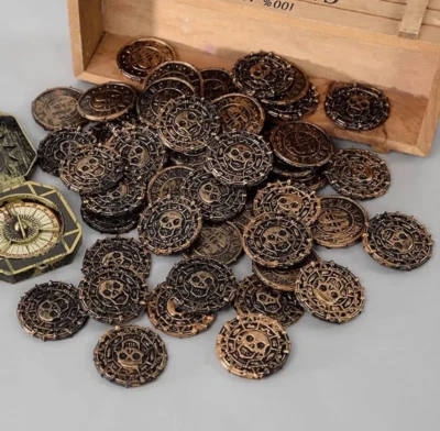 Moneda de juguete de oro pirata de plástico 50 piezas favores de Halloween piñata moneda de dinero Foto 1 de 4