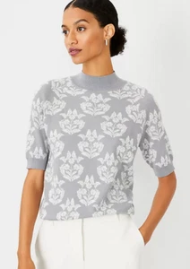 NEW NWT Ann Taylor Floral Elbow Sleeve Sweater Tee Size: XS or S Color: Grey - Picture 1 of 2