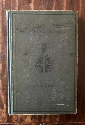 1940 WWII Engelsk Norsk Gyldendals Ordboker Ordbok Norwegian-English Dictionary - Image 1 of 4