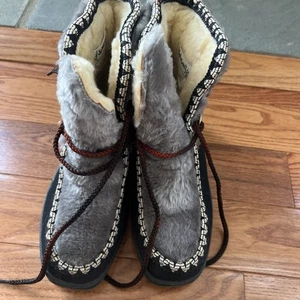 Stivali donna Snowland neri in pelle ecopelliccia foderati sherpa mocassino taglia 6 - Foto 1 di 9