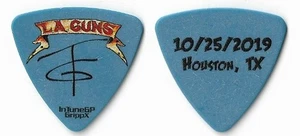 L.A. Guns Tracii Guns Tour Guitar Pick - Picture 1 of 1