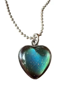 Collar colgante con dije de corazón de humor que cambia de emoción colores cadena con cuentas regalo divertido - Imagen 1 de 9