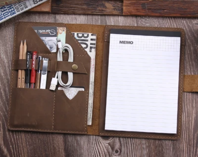 copertina libro cartella notebook tasca mucca pelle ipad marsupio marrone H673 - Immagine 1 di 3