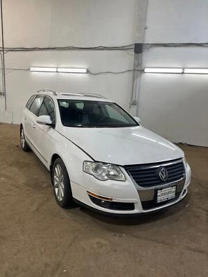Used A/C Compressor fits: 2010 Volkswagen Passat 2.0 Grade A - Image 1 of 4