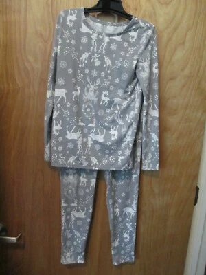 JUEGO DE PIJAMA NIÑA POLO NORTE TALLA 8 2 PIEZAS CIERVOS GRISES Y BLANCOS COPOS DE NIEVE Foto 1 de 4