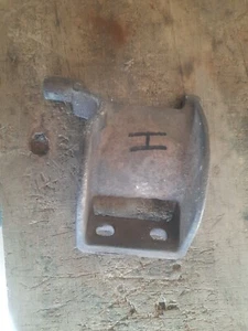 John Deere H Generator Bracket H921R - Picture 1 of 4