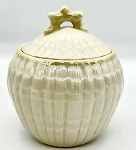 BELLEEK LIMPET YELLOW SUGAR BOWL, GOLD 7th MARK c1980, EXCELLENT CONDITION - Picture 1 of 12