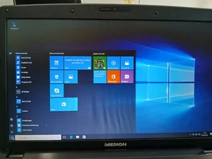 Medion Akoya E7222/ MD 99030, 17,3 Zoll, i7-2640M, HD 500GB, 8GB RAM - Bild 1 von 8