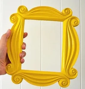 Porta Monica Fatta a Mano Cornici per Foto Gialle in Legno Collezione Di Decoraz - Foto 1 di 13