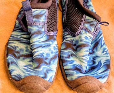 LANDS END WATER SHOES WOMENS 9 / 40  ANTI SLIP BEACH SWIM SURF POOL LIGHT WEIGHT - Image 1 of 4