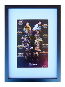 Póster enmarcado 2024 Brisbane Broncos Club Legends NRL Rugby League - 45 cm x 32 cm - Imagen 1 de 4