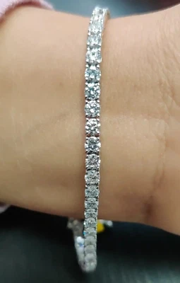 Top Quality 8 CT Lab Grown Round Cut Diamond Claw set Tennis Bracelet White Gold - Image 1 of 4