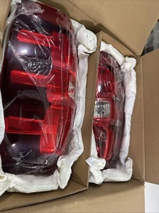 For Chevy Avalanche 07-13 ALT-JH-CAVA07--RC Chrome/Red Factory Style Tail Lights - Picture 1 of 8