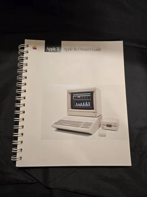 Apple IIe Owner's Guide -Manual A2L2076 030-1346-A - Image 1 of 4
