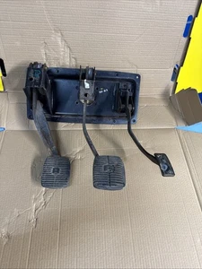RangeRover Classic Left Hand Drive Manual Pedal Box Throttle Brake Clutch Pedals - Picture 1 of 18