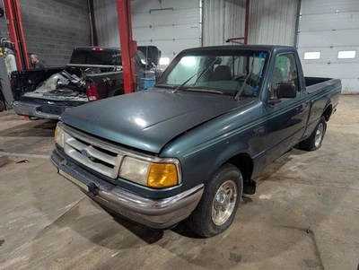 Módulo de control electrónico ECM del motor automático compatible con 96-97 MAZDA B-2300 1421390 Foto 1 de 4