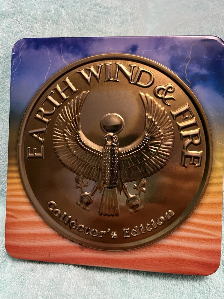 NEVER OPENED Earth Wind & Fire  Collector’s Edition Tin  Three CD’s - Imagem 1 de 4