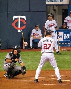 Foto Minnesota Twins Justin Morneau Hubert H Humphrey Metrodome MLB Ballpark - Foto 1 di 2