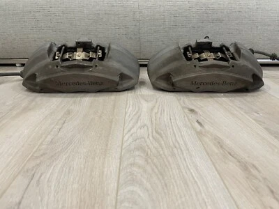Juego de pinzas de freno delanteras izquierda y derecha mercedes-benz c300 15-20 usadas Foto 1 de 4