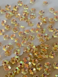 Sequins 5mm Champagne Beige Crystal Gold Iridescent Flower Cup Choose Pack Size - Picture 1 of 2