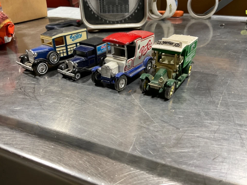Matchbox Models of Yesteryear Y25 1910 Renault Perrier Truck USED AND 3 OTHERS - Image 1 of 4