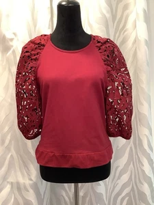 Dolan Left Coast Collection Strickoberteil weinrot 3/4 bestickt Spitzenärmel M - Bild 1 von 8