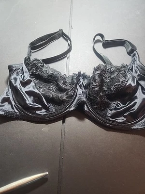 Carnival 44C Two Part Lace Unlined Underwire Minimizer Bra 509 Black Adjustable - Image 1 of 4