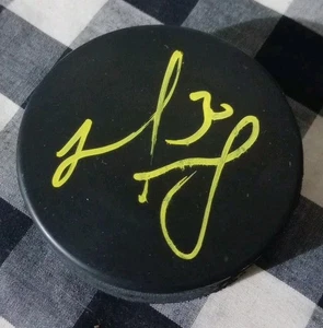Matt Murray Signed Blank Hockey Puck  Seattle Kracken Penguins - Picture 1 of 1