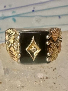 Black Hills Gold ring Onyx band Floral leaves size 12.7 sterling silver women me - Picture 1 of 12