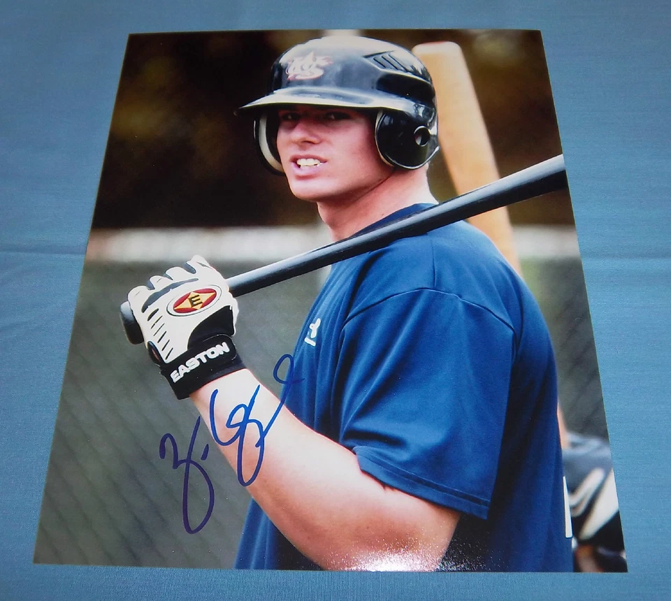 Cincinnati Reds Zack Cozart Signed Autographed 8x10 Photo - Image 1 of 1