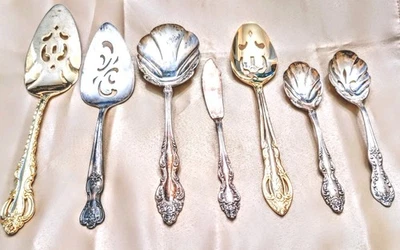 LOTE de 7 piezas para servir plateadas Rogers Sheffield vintage y antiguas Foto 1 de 2